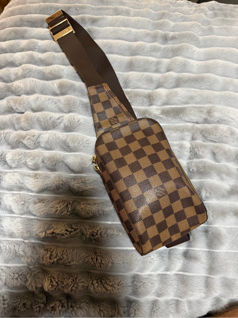 Authentic Louis Vuitton damier Ebene Geronimos men’s sling bag